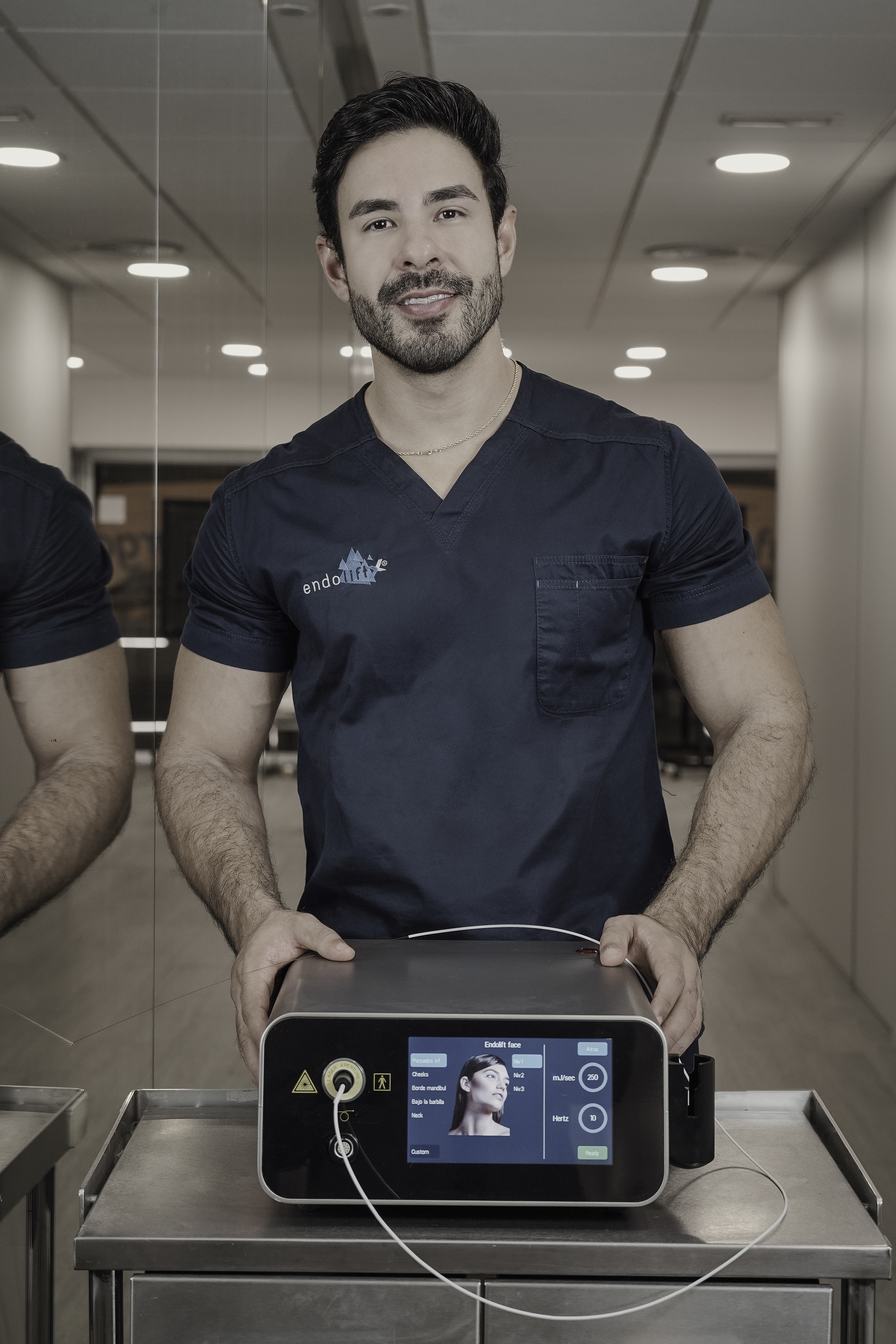 Dr. Sergio Quintero — Especialista en Medicina Estética